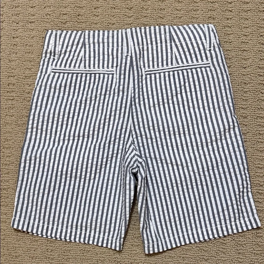 GAP Kids Gray/Blue & White Striped Seersucker Shorts, Adj Waist. Sizes 8 & 10.